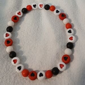NWT Handcrafted Hearts Valentine's Bracelet in Red, Black, and White.